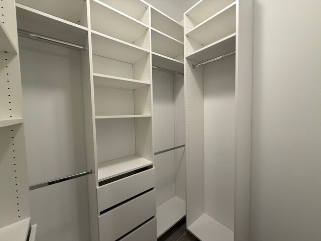 Building Photo - Annual Unfurnished Rental – 3 Bedroom Home in gated community South Naples