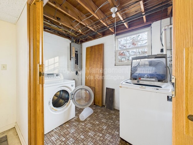 Building Photo - 1508 Chesley Pl