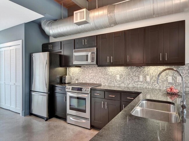 Building Photo - 2205 N Lamar Blvd