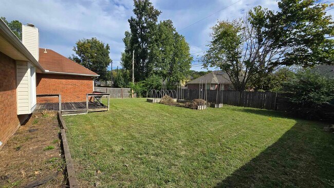 Building Photo - 1388 Hardwood Trail