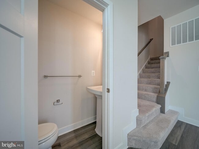 Building Photo - 9502 Autumn Berry Pl