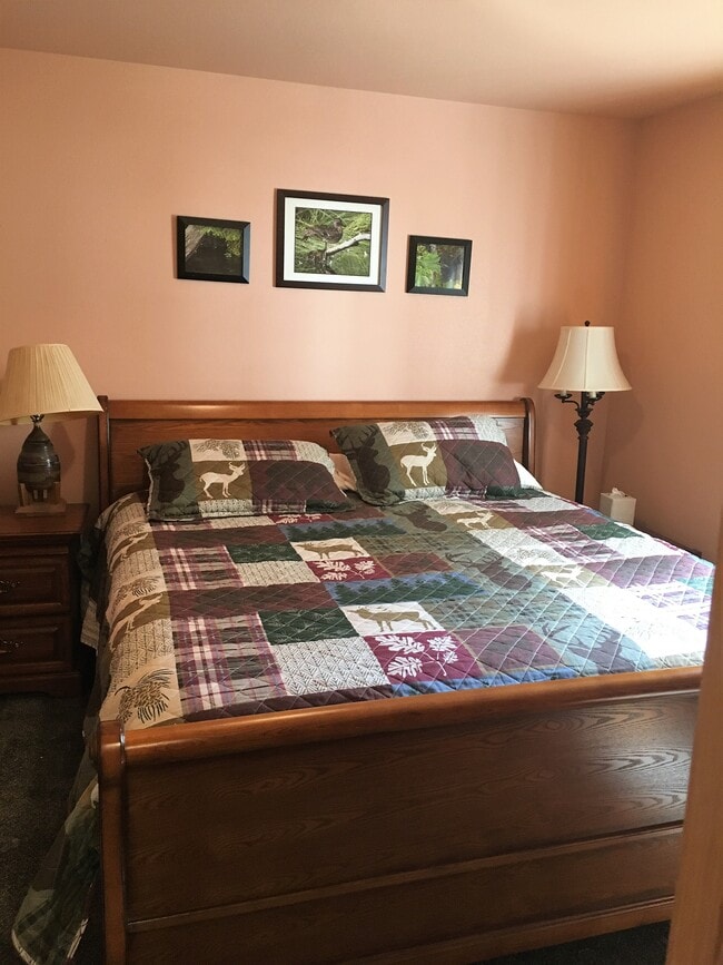 Building Photo - 32992 Johnsons Dr