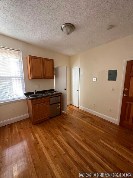 Building Photo - 51 S Huntington Ave