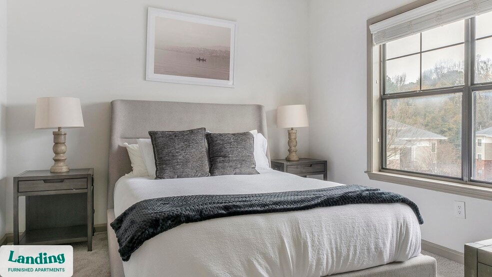 Building Photo - 2000 Monroe Pl NE