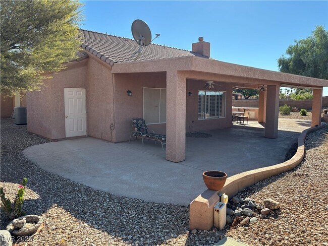 Building Photo - 1164 Golf Club Dr