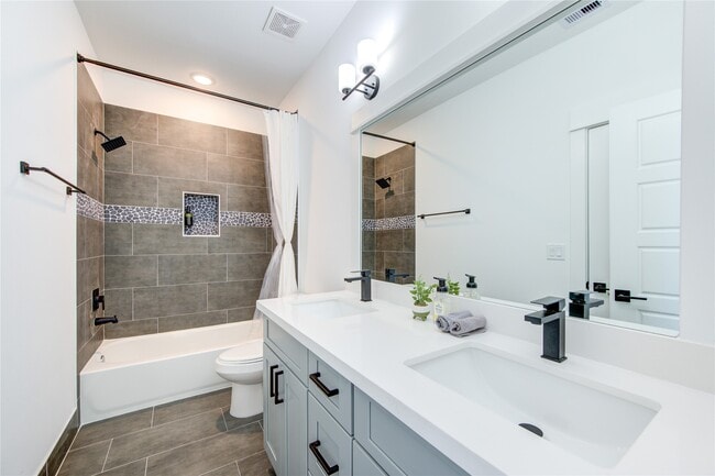 Building Photo - 2906 Stevens St