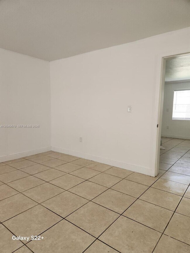 Building Photo - 3901 SW 112th Ave