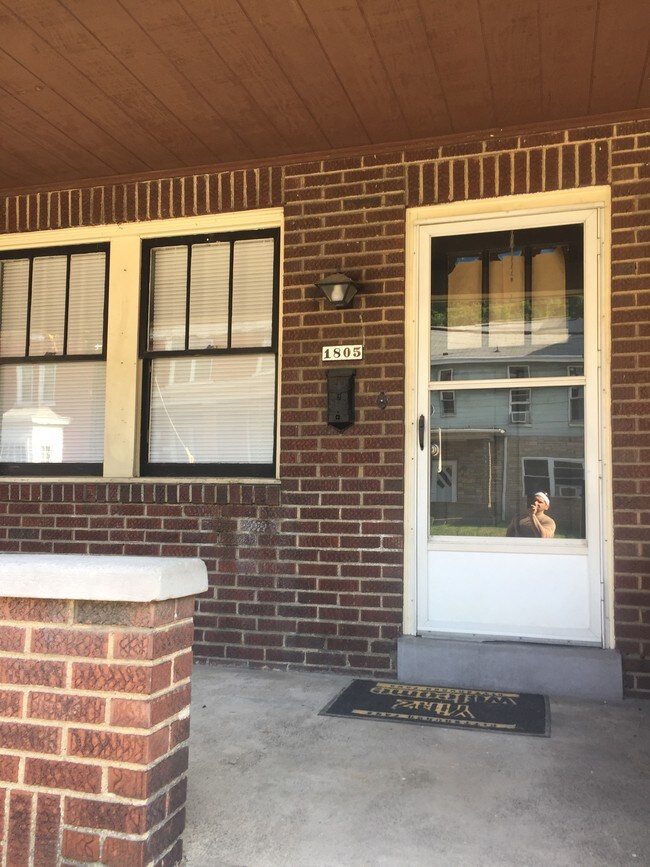 Front porch - 1805 Middle St