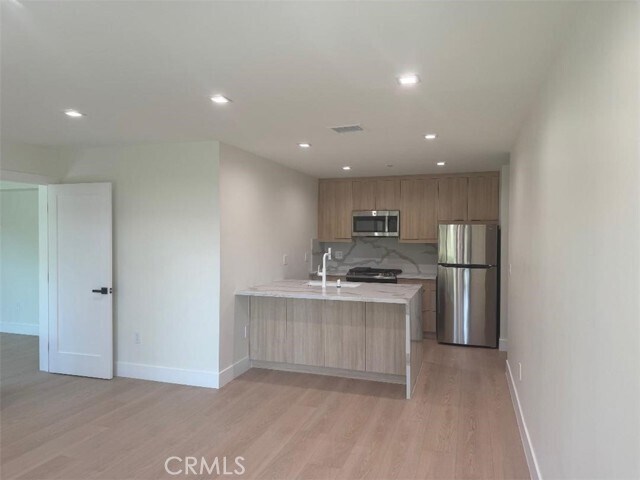 Building Photo - 2846 Fairmount Ave