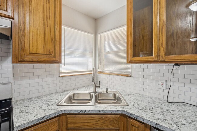 Building Photo - 3 bed, 1 bath home in Midwest city,Ok