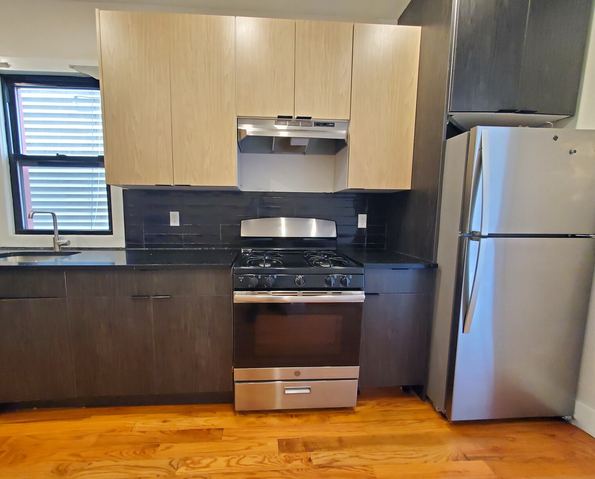 152 Boyd Ave 1B - 154 Boyd Ave