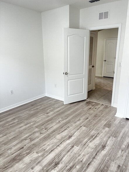 Building Photo - 397 Corso Loop