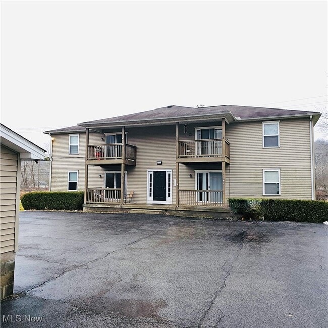 Building Photo - 77 W Wood St