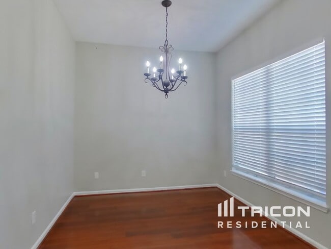 Building Photo - 3582 White Cow Ct
