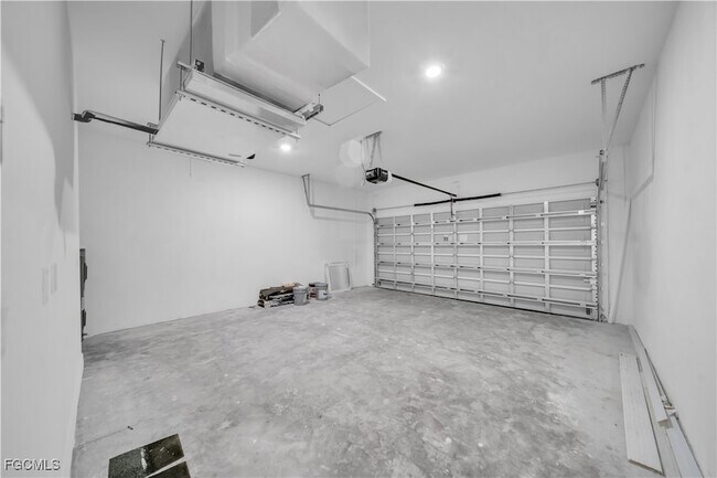 Building Photo - 543 McArthur Blvd