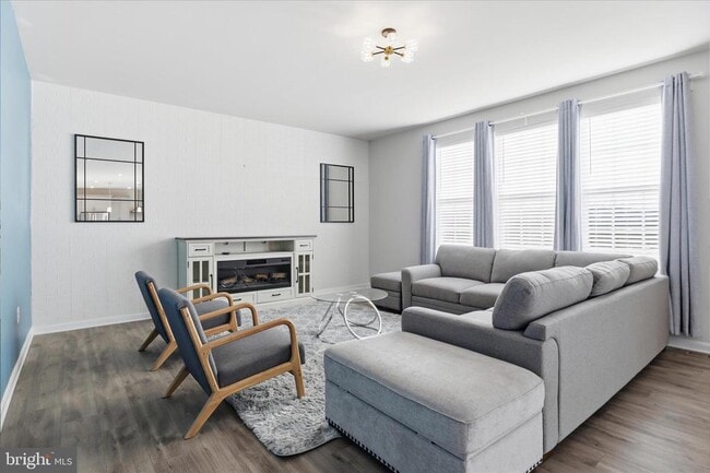 Building Photo - 889 Barksdale Dr