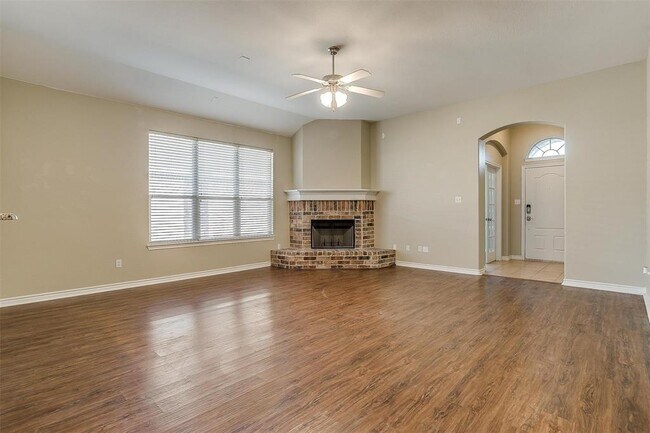 Building Photo - 4244 Summersweet Ln