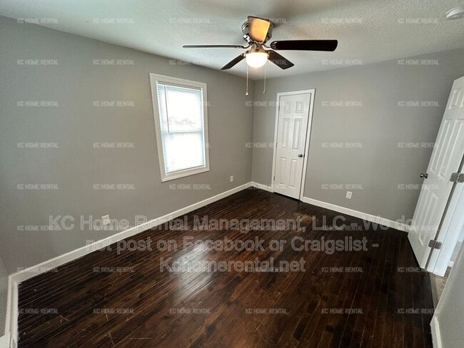 Building Photo - 901 N 16 St