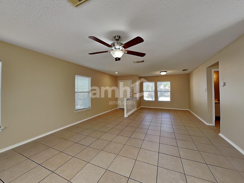 Building Photo - 7119 Rock Blf