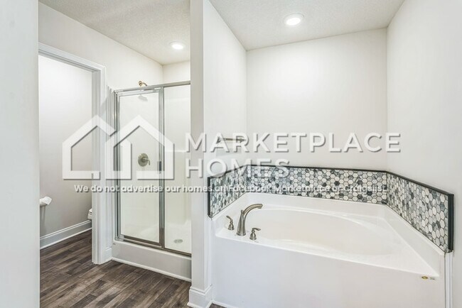Building Photo - 2488 Marion Ln