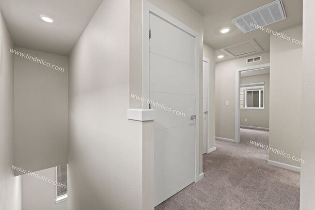 Building Photo - Modern 3-Bedroom Home with Spacious Bonus Room in Desirable Happy Valley!