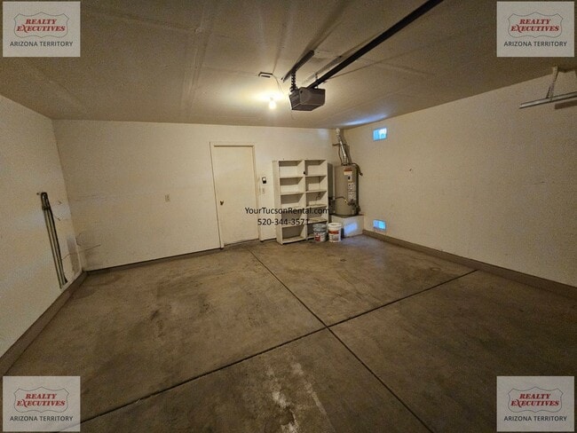 Building Photo - Midvale Park Home with 4 bedrooms and 2 baths