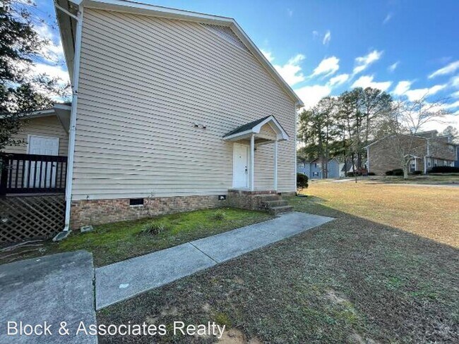 Building Photo - 2 br, 1.5 bath House - 1 Jadewood Court A