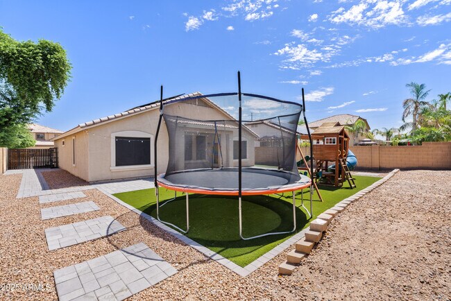 Building Photo - 3373 E Flamingo Ct