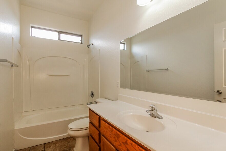 Building Photo - 6829 S 68th Ln