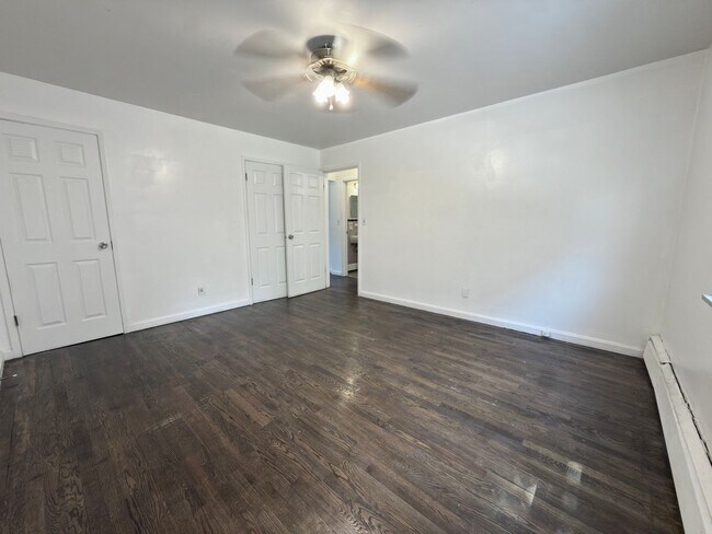 Building Photo - 5911 Cary Ave