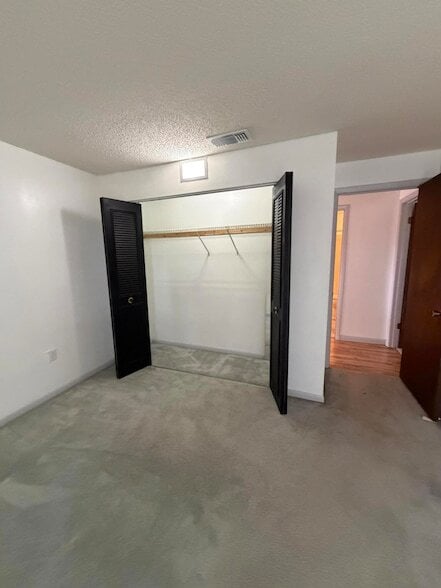 Building Photo - 2201 SW 28th St