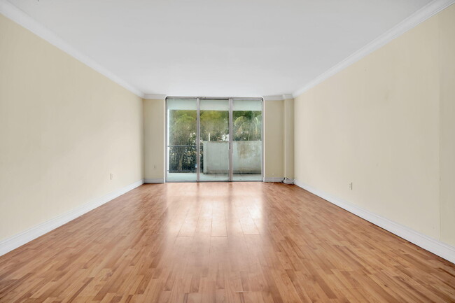 Building Photo - 2780 NE 183rd St