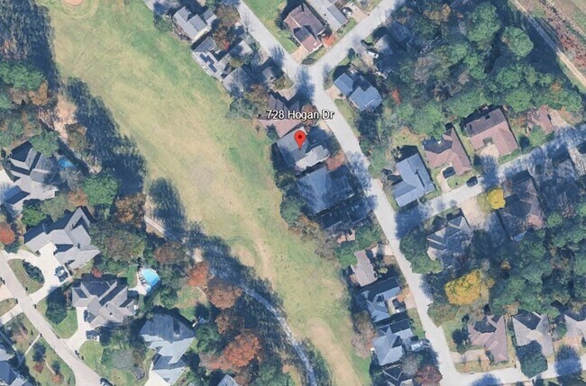Building Photo - 728 Hogan Dr