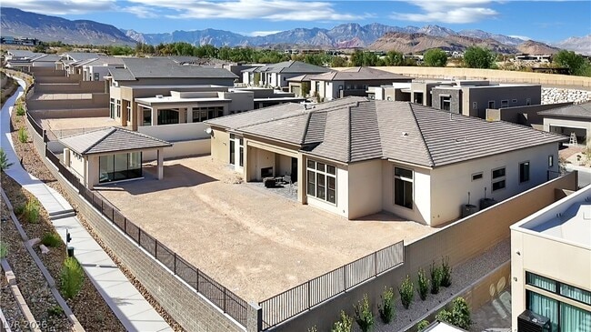 Building Photo - 10973 Horizon Ledge Ave