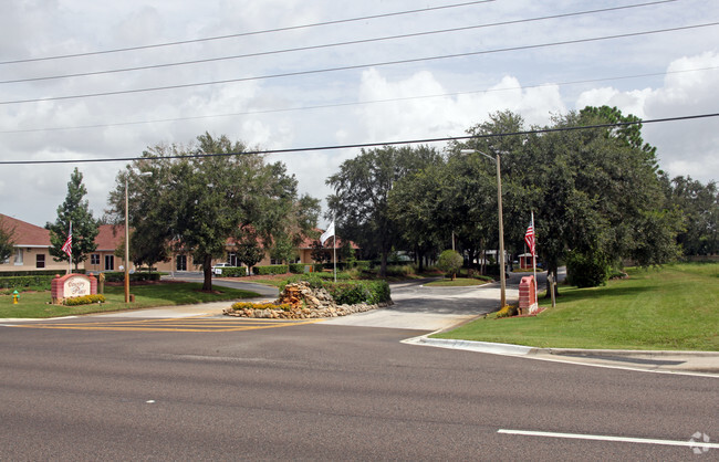 Building Photo - Country Place Village