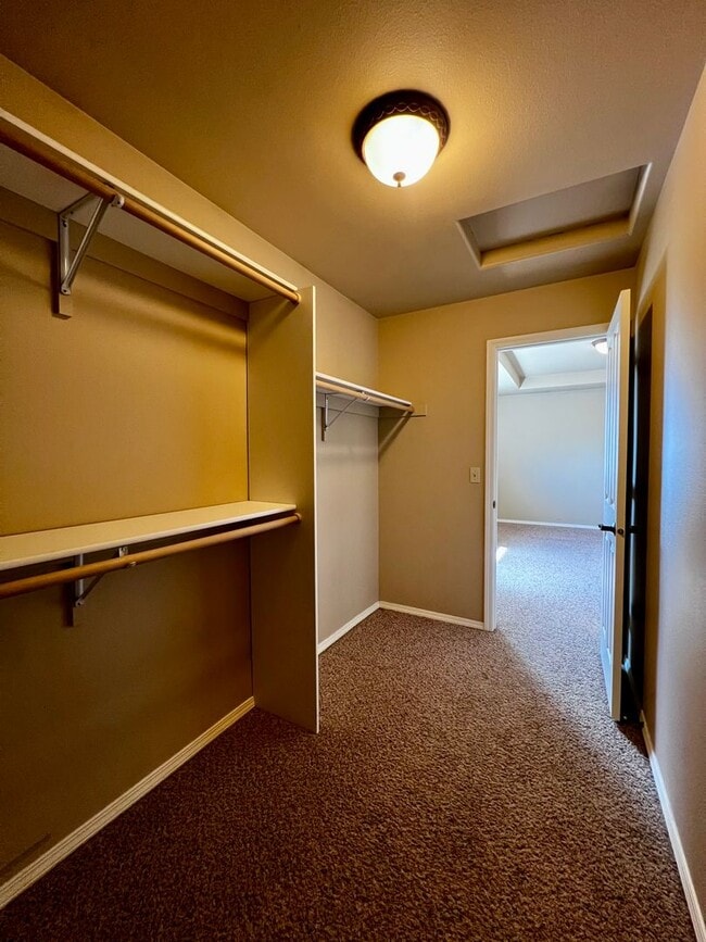 Building Photo - 636 S 36th Ave