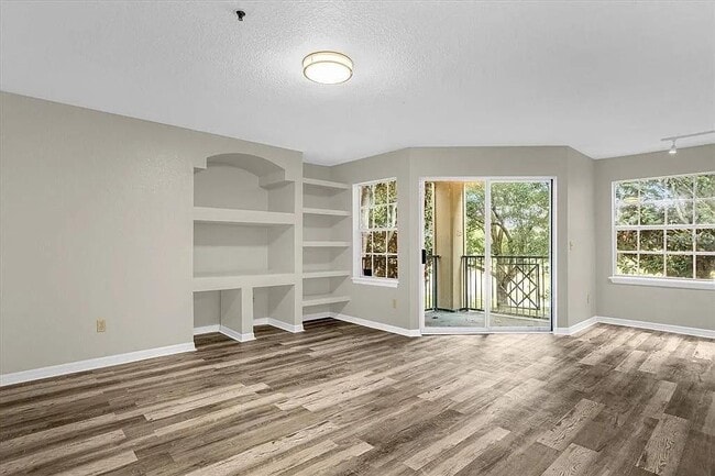 Building Photo - 7210 Westpointe Blvd