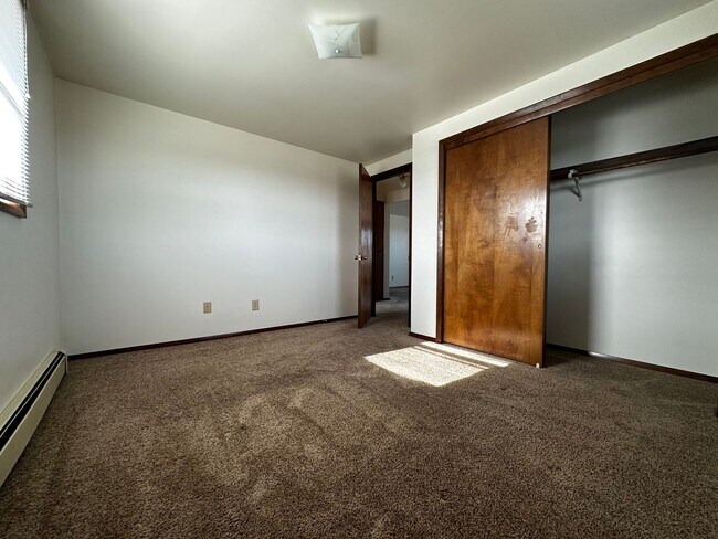 Building Photo - 1241 Apache Ave