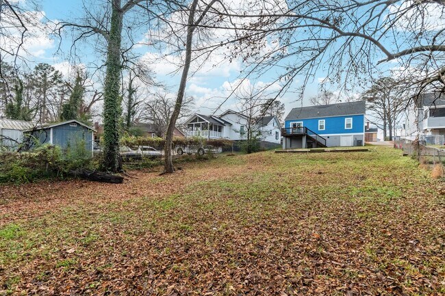 Building Photo - Cute 3BR Cottage in East Durham!  Available Now!