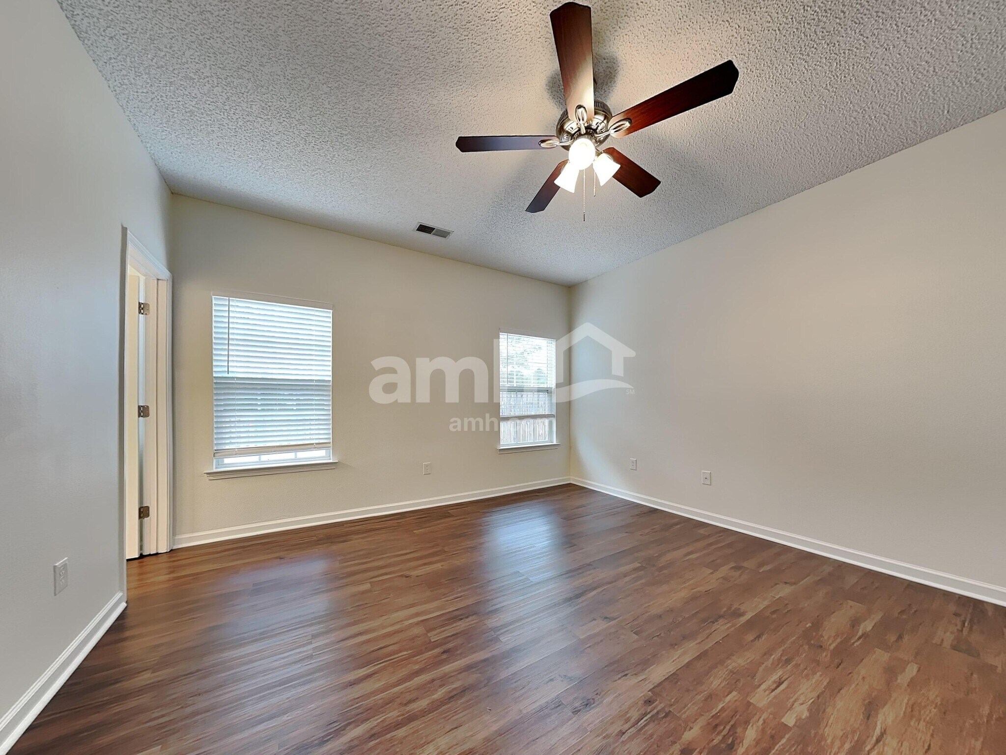 Building Photo - 116 Archwood Dr