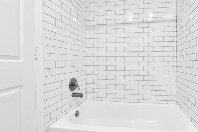 Building Photo - 13737 Yarmouth Dr