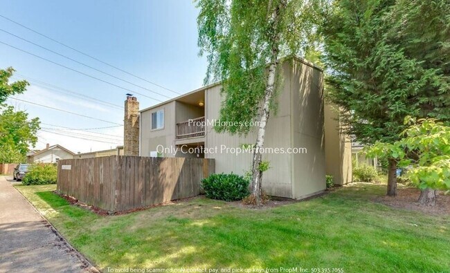 Building Photo - Updated Two Bedroom Unit in Salem!