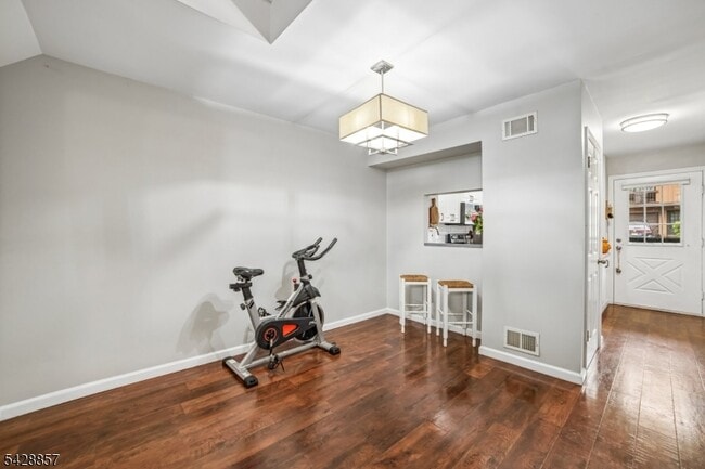 Building Photo - 26179 Westview