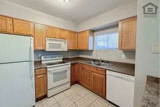 Building Photo - 1765 E Pepper Cir