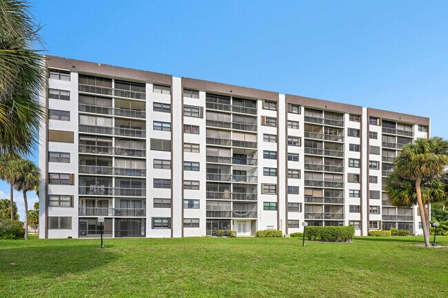 Building Photo - 1266 S Military Trail