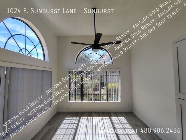 Building Photo - 1024 E Sunburst Ln