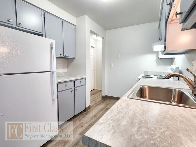 Building Photo - 1376 NE 186th Ave