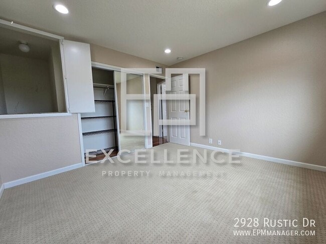 Building Photo - 2928 Rustic Dr