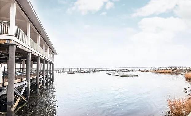 Building Photo - 1362 Narragansett Blvd