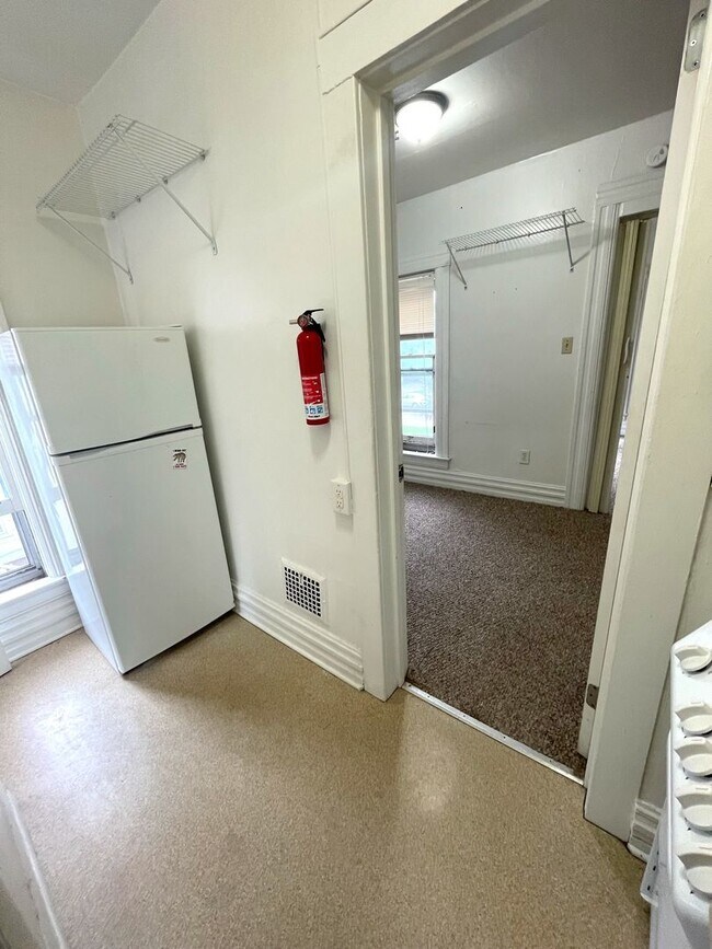 Building Photo - 418 Emmet St